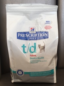 Hills t/d comes in varieties for cats, small dogs and large dogs and are great to give as daily treats, with a purpose!
